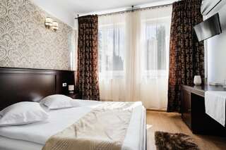 Отель Hotel Turist Фэлтичени-5